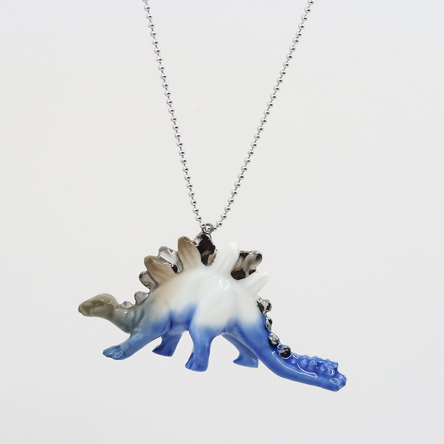 Porcelánový DINOSAURUS na řetízku. 2